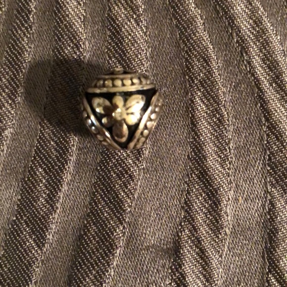 Brighton charm - Picture 1 of 4